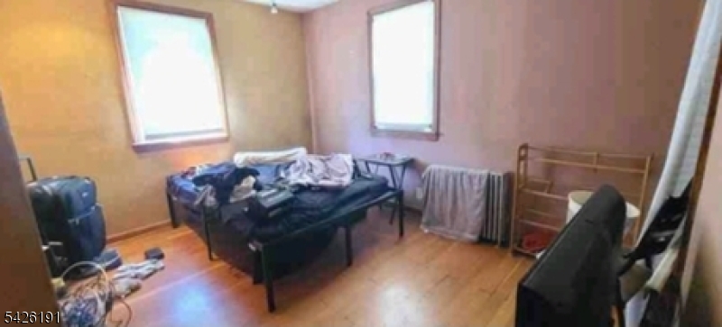 305 Woodlawn Ave