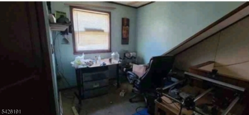305 Woodlawn Ave
