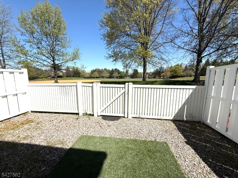 111 Columbus Dr