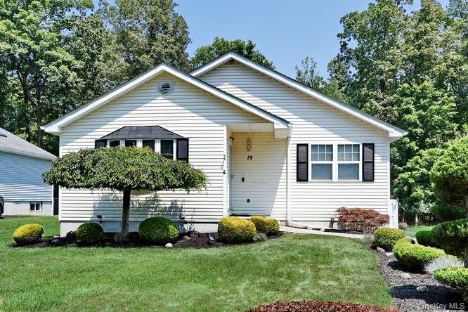 19 Pleasant Avenue