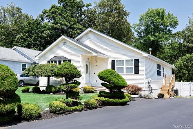 19 Pleasant Avenue