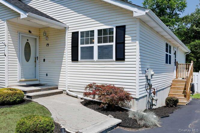 19 Pleasant Avenue