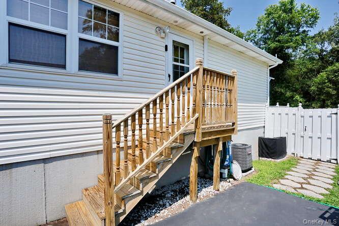 19 Pleasant Avenue
