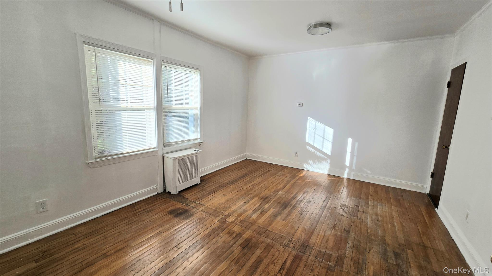 68-09 Alderton Street Unit: 2nd Fl