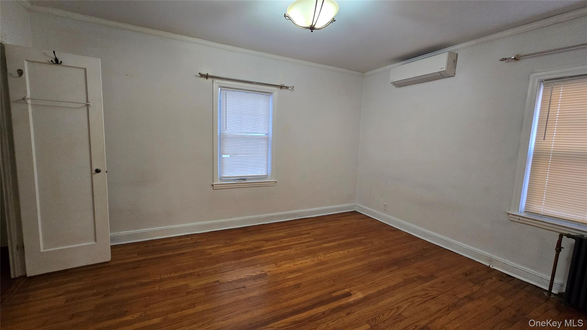 68-09 Alderton Street Unit: 1st Fl