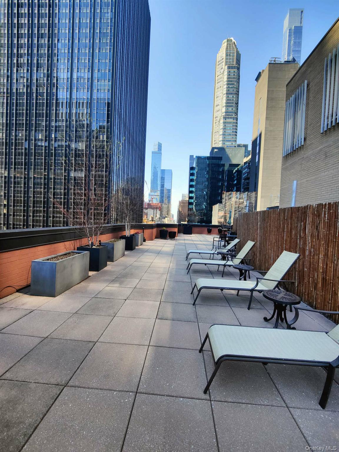 77 W 55th Street Unit: 15H