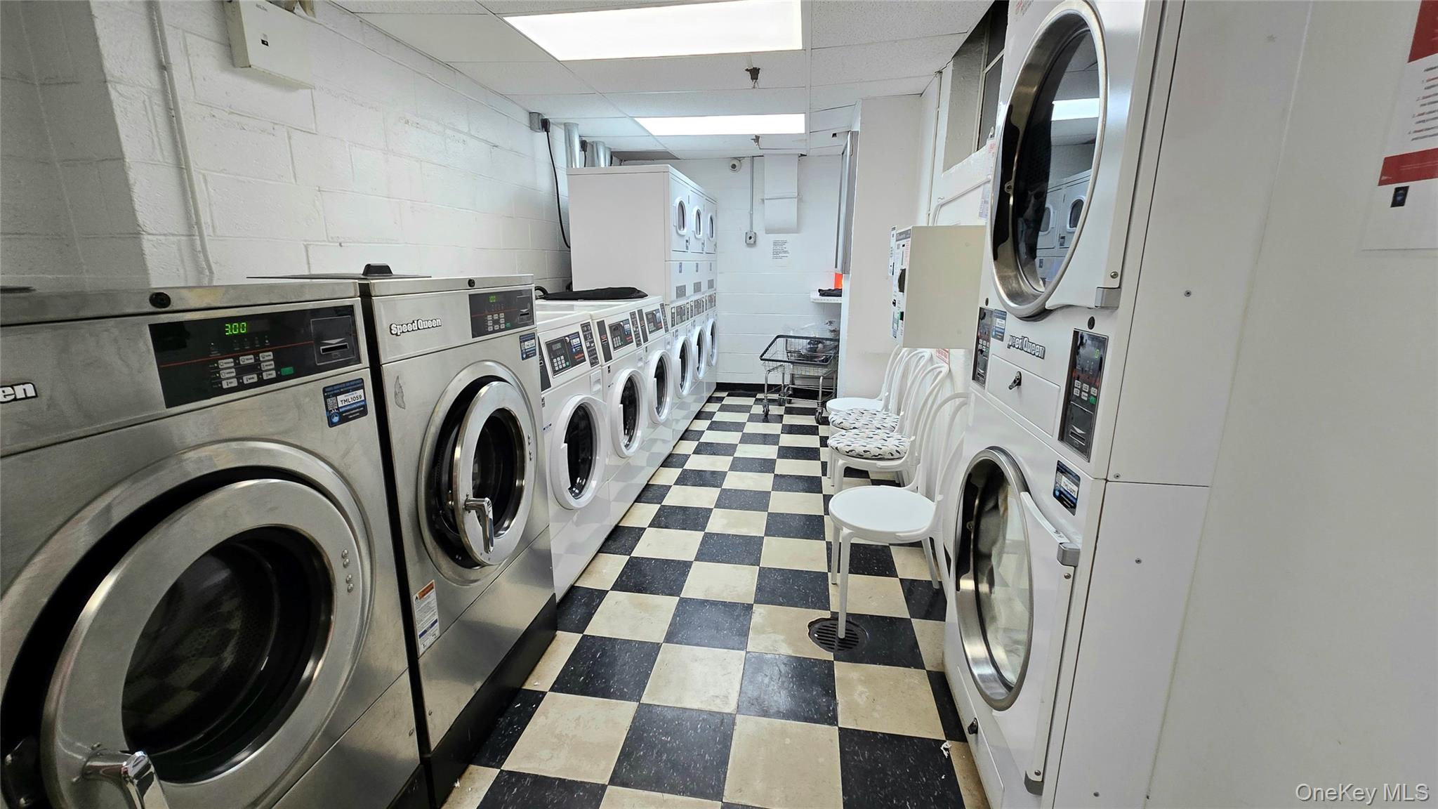 77 W 55th Street Unit: 15H