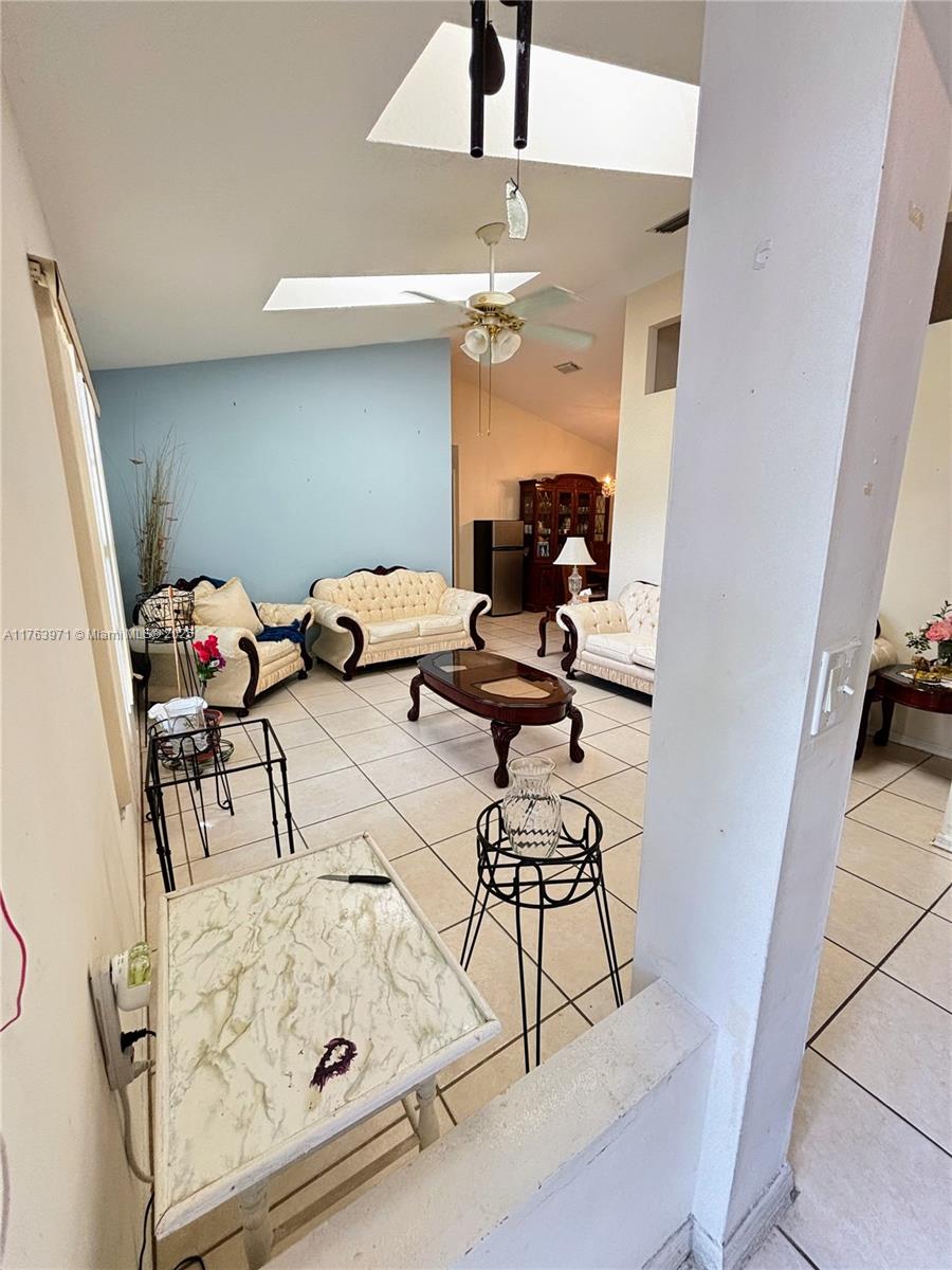 313 SE Yardley Ter, Port St. Lucie
