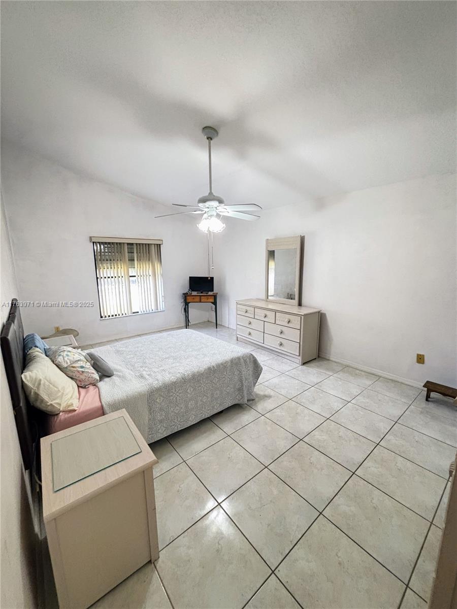 313 SE Yardley Ter, Port St. Lucie
