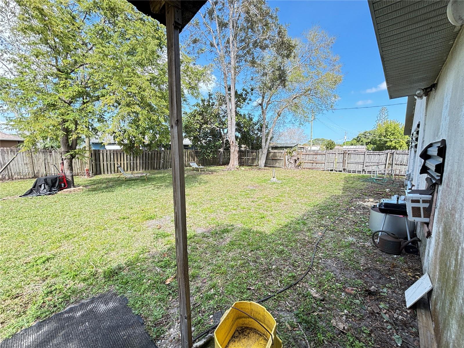 313 SE Yardley Ter, Port St. Lucie