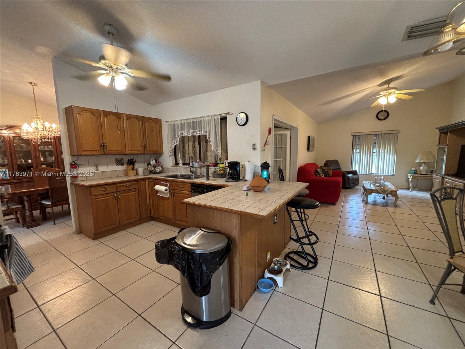 313 SE Yardley Ter, Port St. Lucie