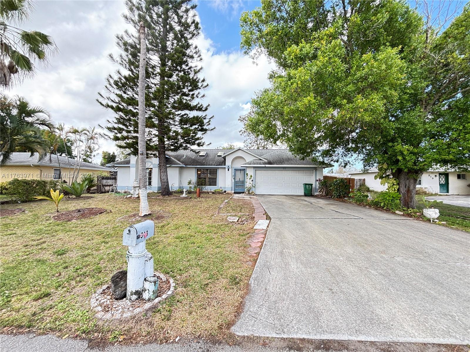 313 SE Yardley Ter, Port St. Lucie