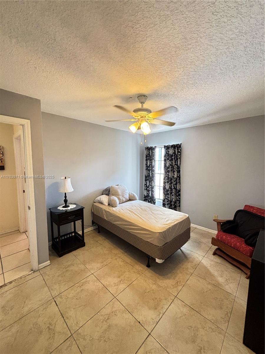 313 SE Yardley Ter, Port St. Lucie