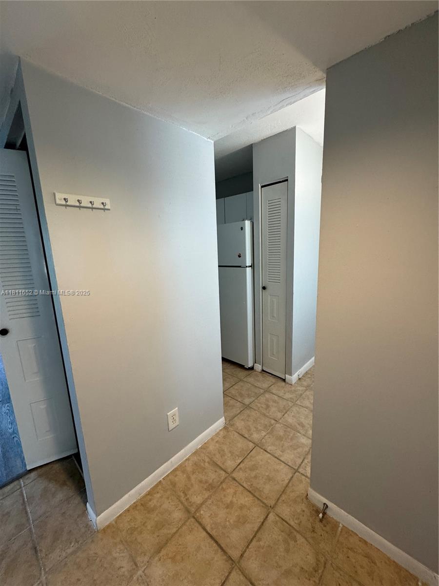 905 Coral Club Dr # 905