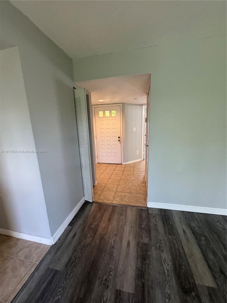 905 Coral Club Dr # 905