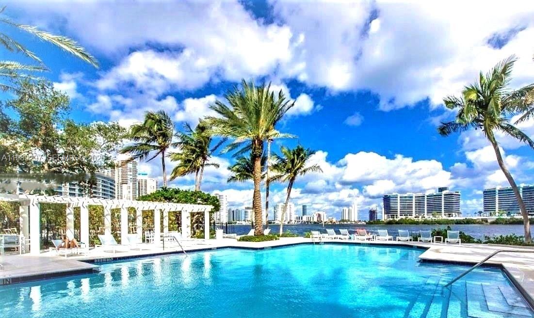 3255 NE 184th St # 12509