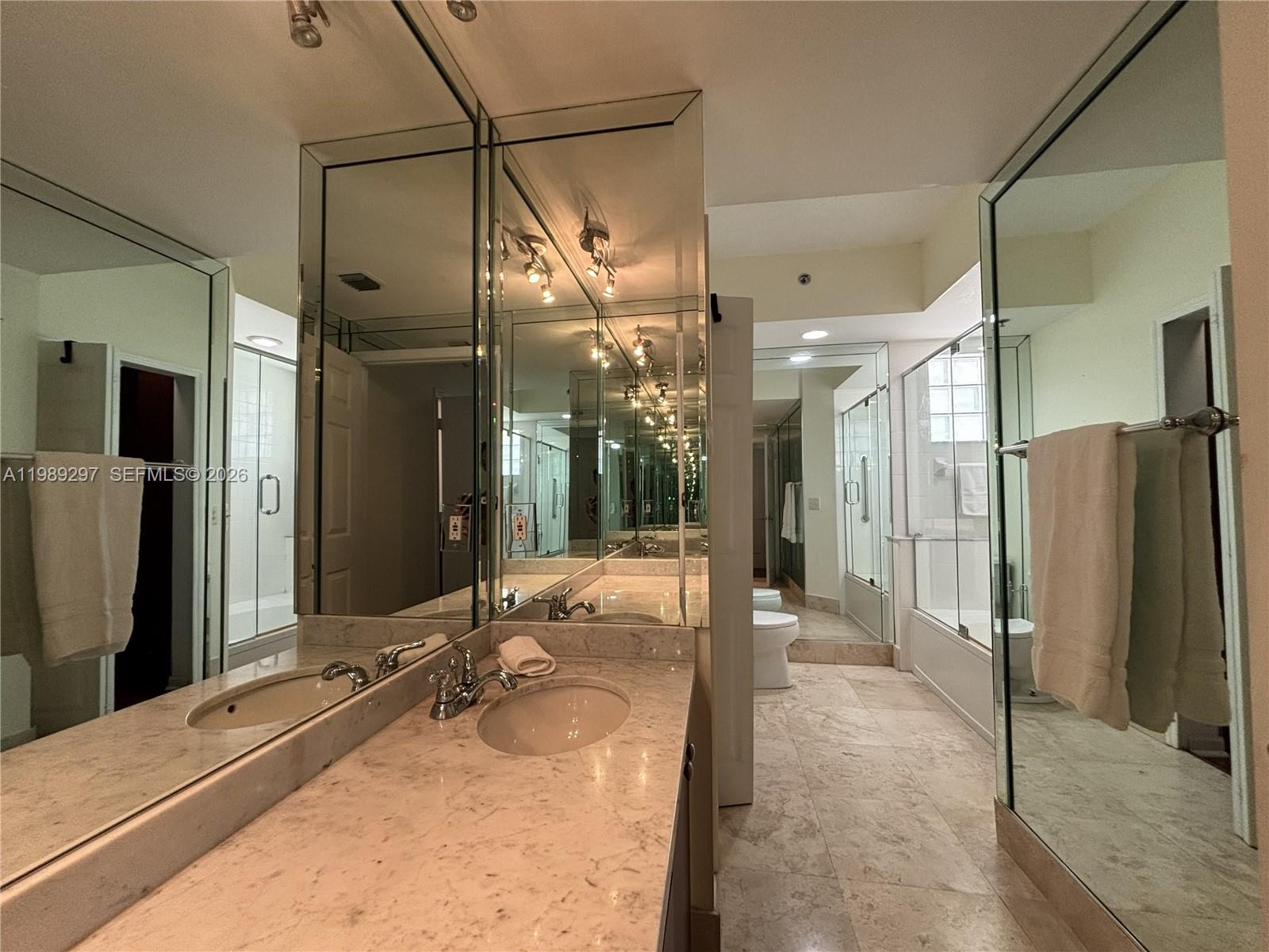 3255 NE 184th St # 12509