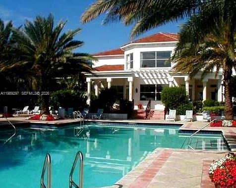 3255 NE 184th St # 12509