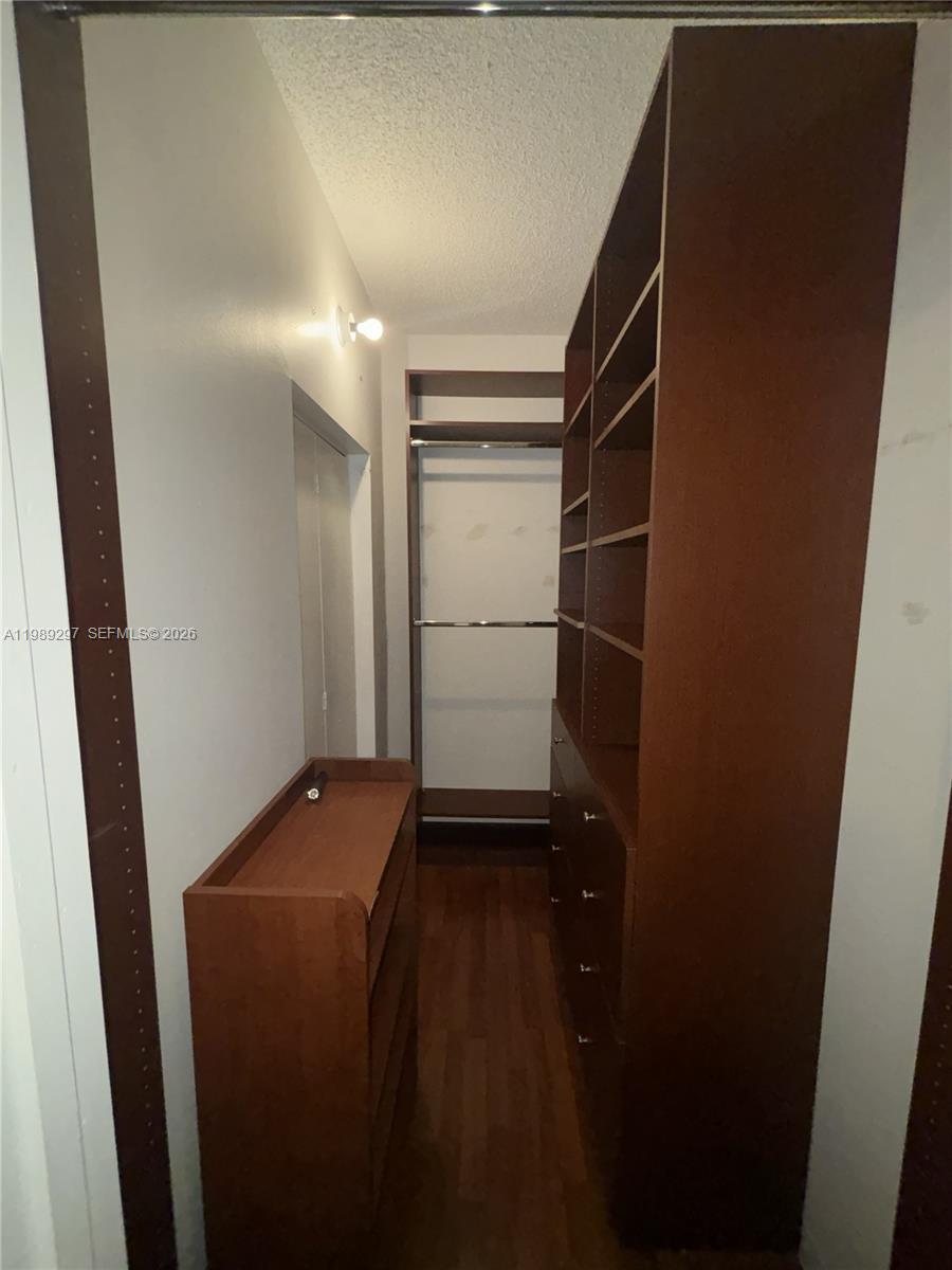 3255 NE 184th St # 12509