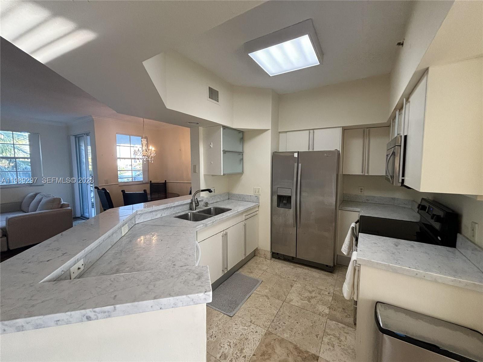 3255 NE 184th St # 12509