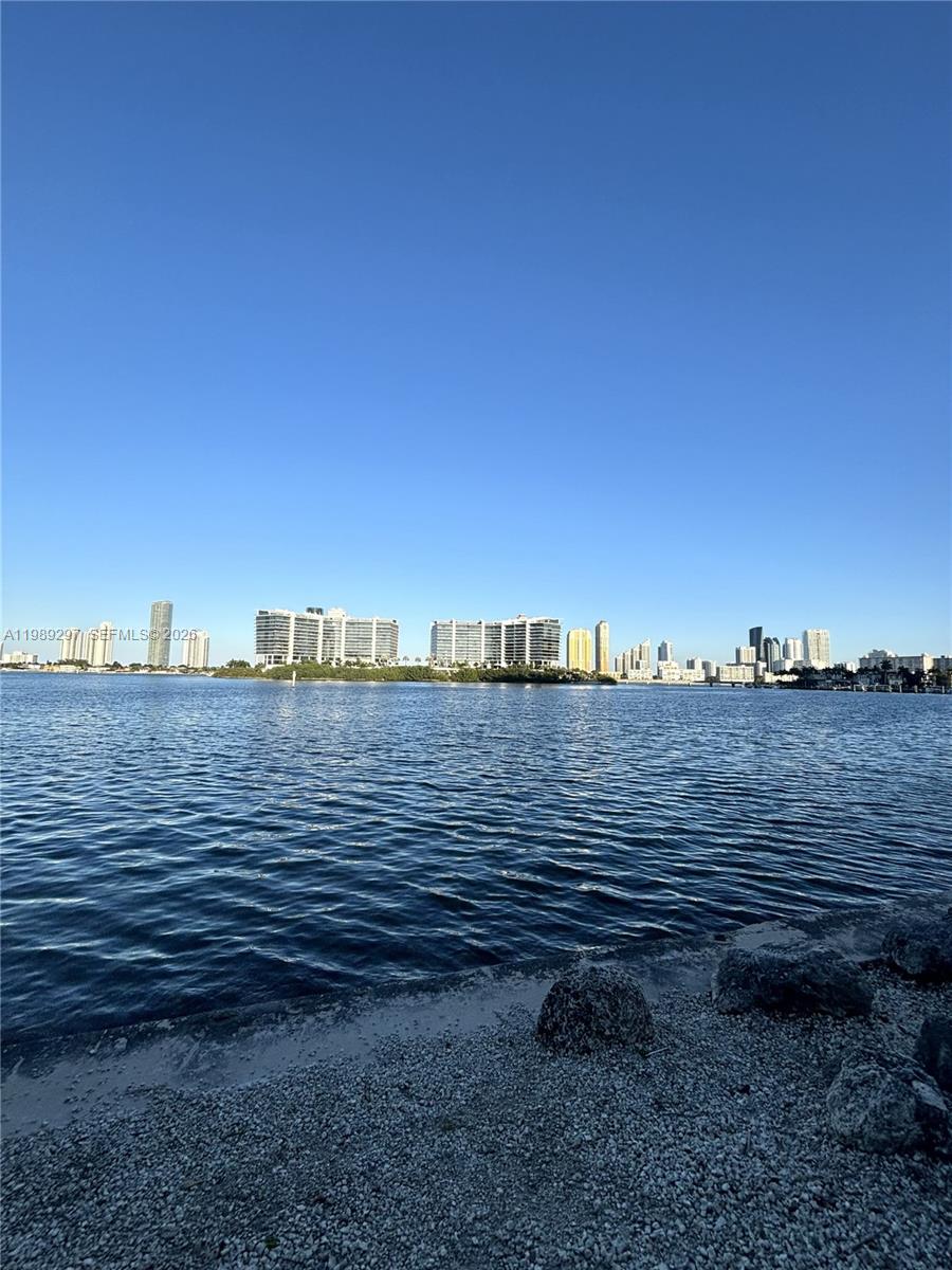 3255 NE 184th St # 12509