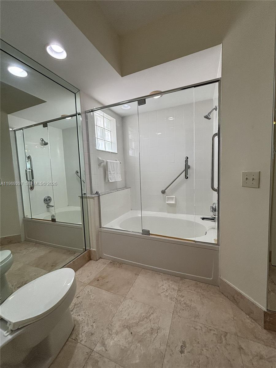 3255 NE 184th St # 12509