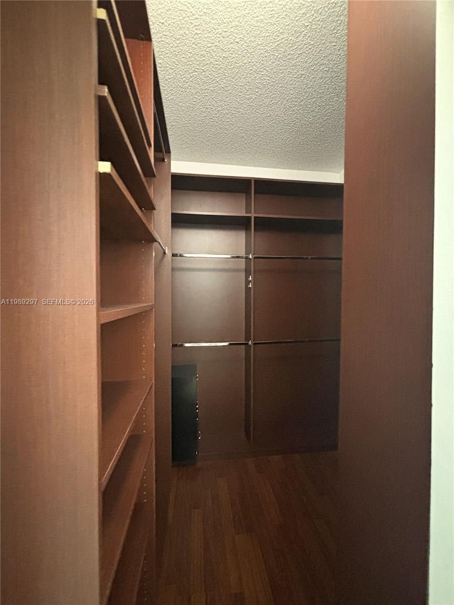 3255 NE 184th St # 12509