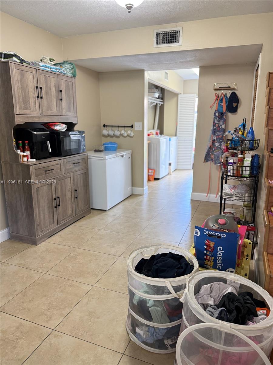 11109 NW 37th St # 11109