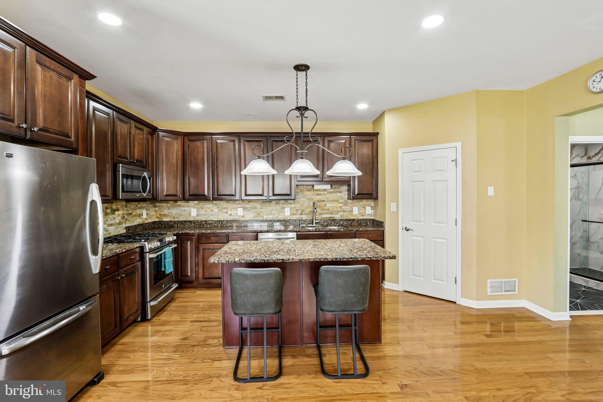 7 HORSESHOE PLACE