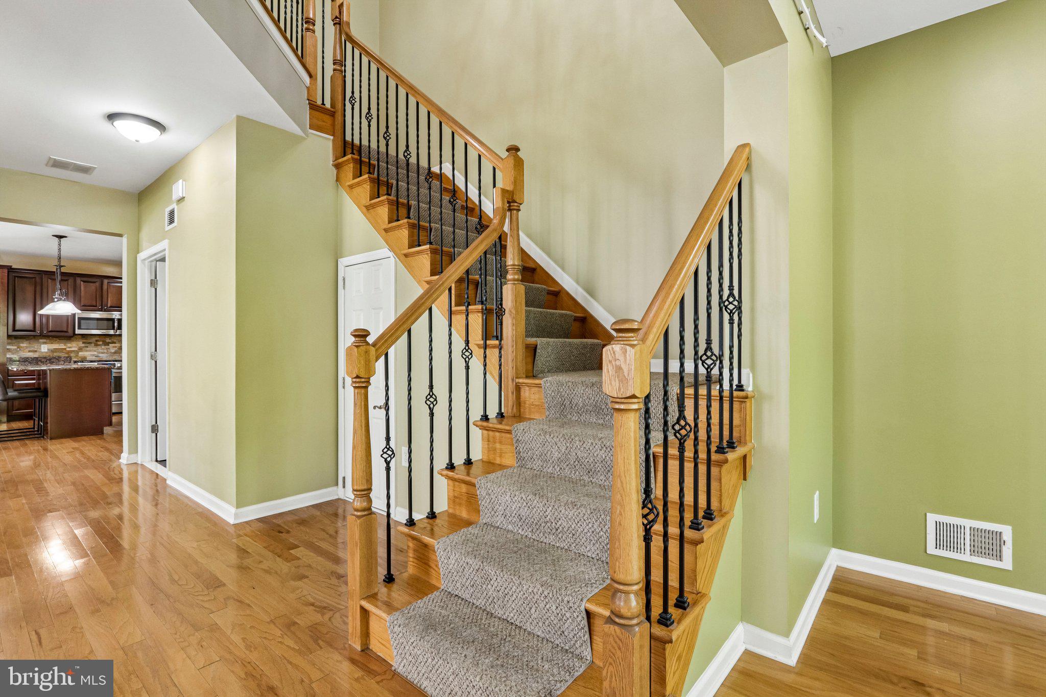 7 HORSESHOE PLACE