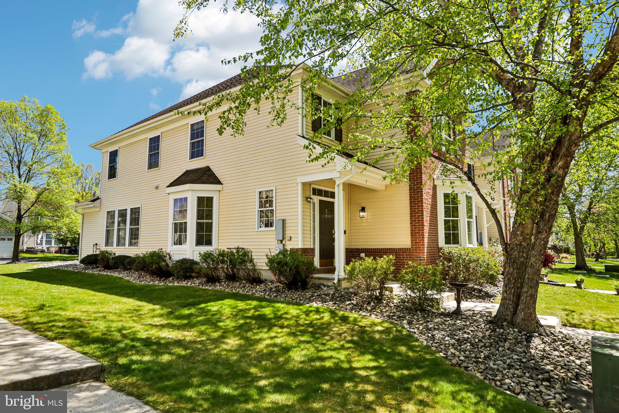 7 HORSESHOE PLACE