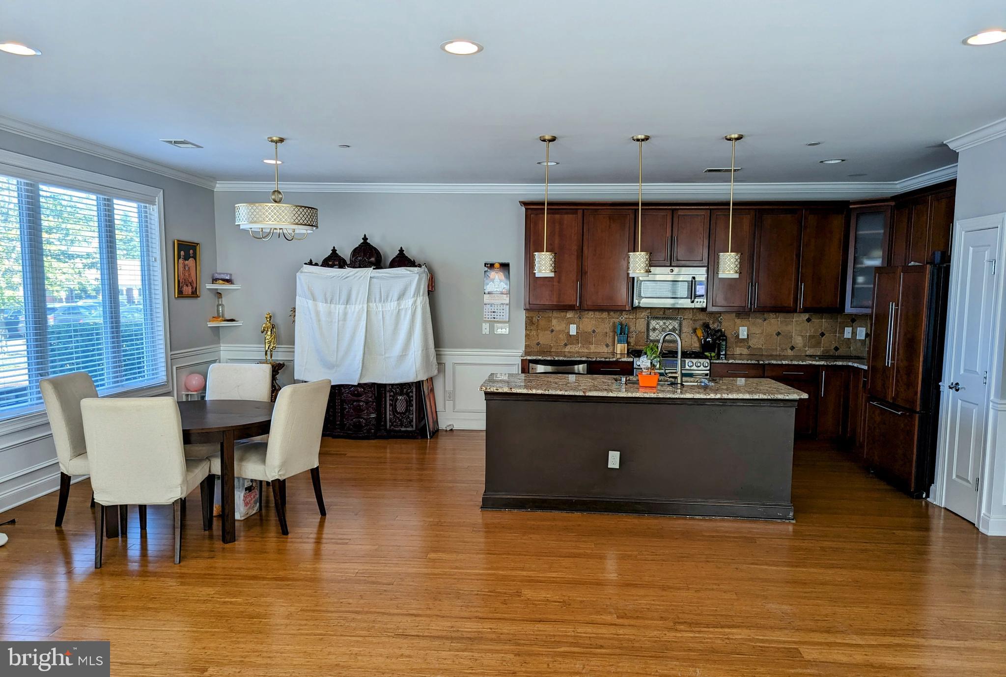 1 Commerce SQUARE Unit: 114