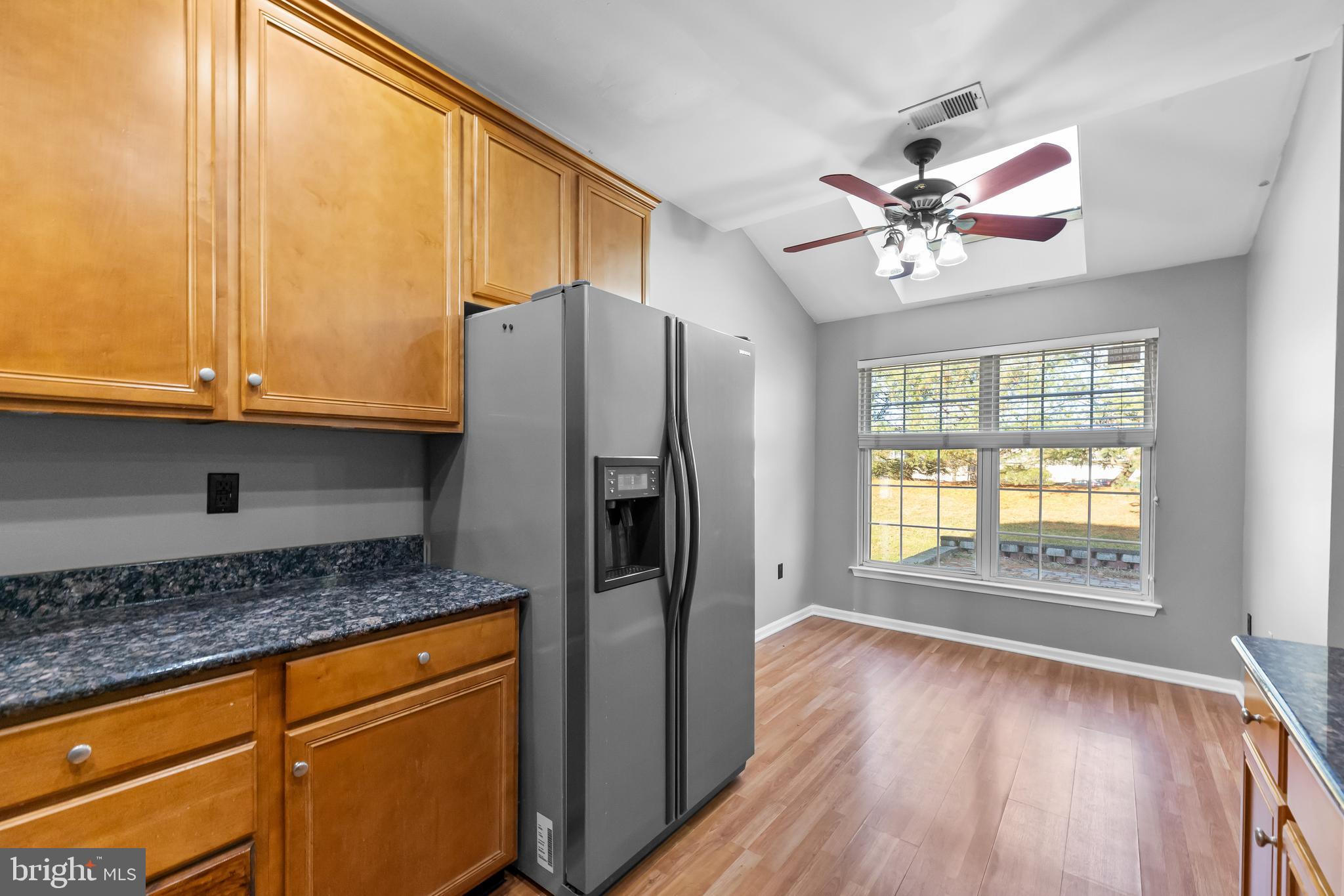 25 BROWNSTONE RD