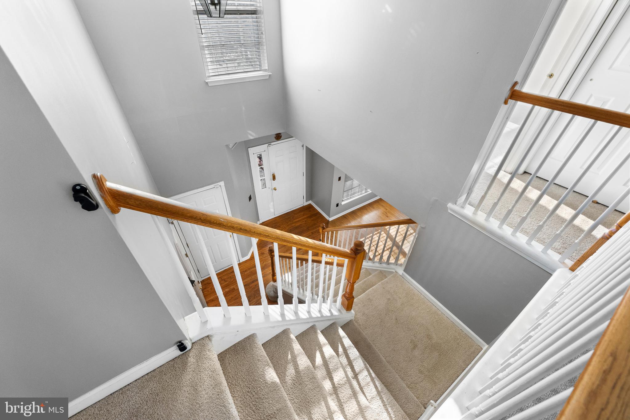 25 BROWNSTONE RD