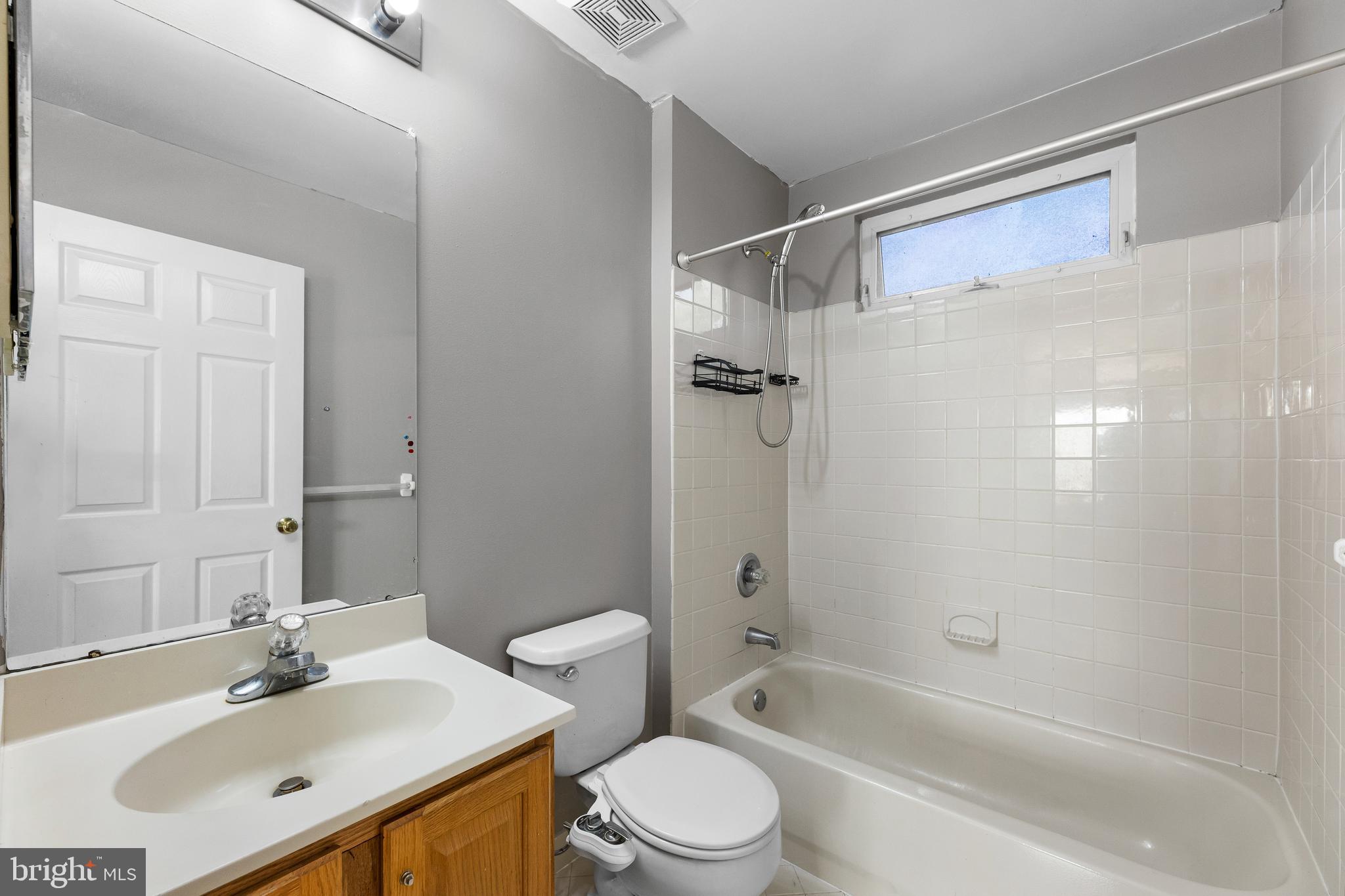 25 BROWNSTONE RD
