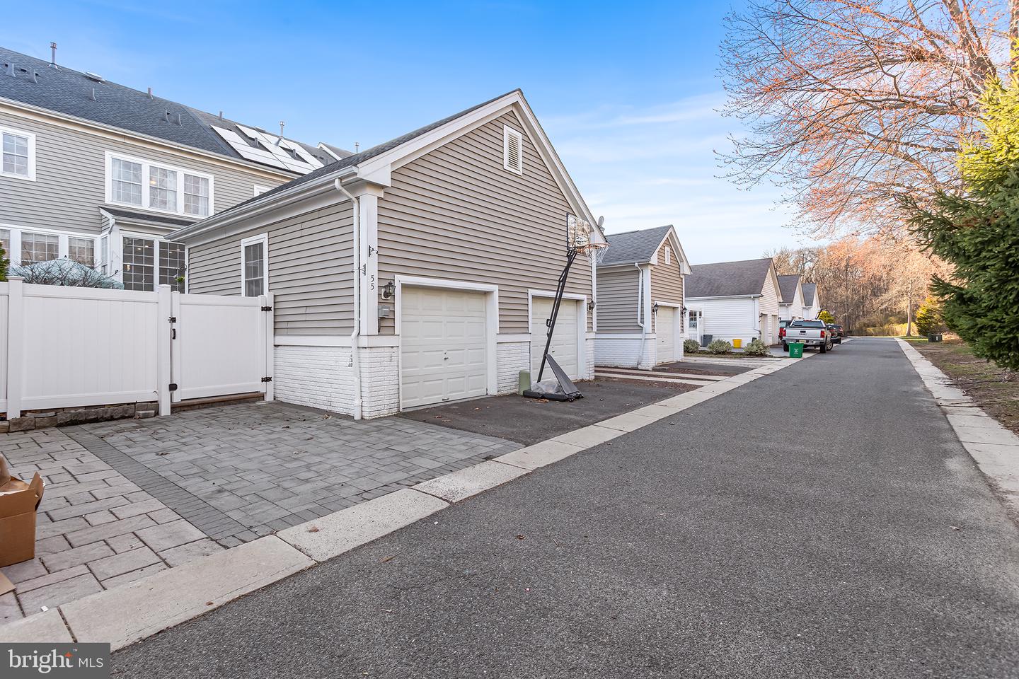 55 Malsbury St