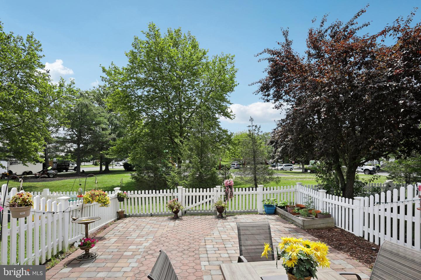 62 Hadley Dr