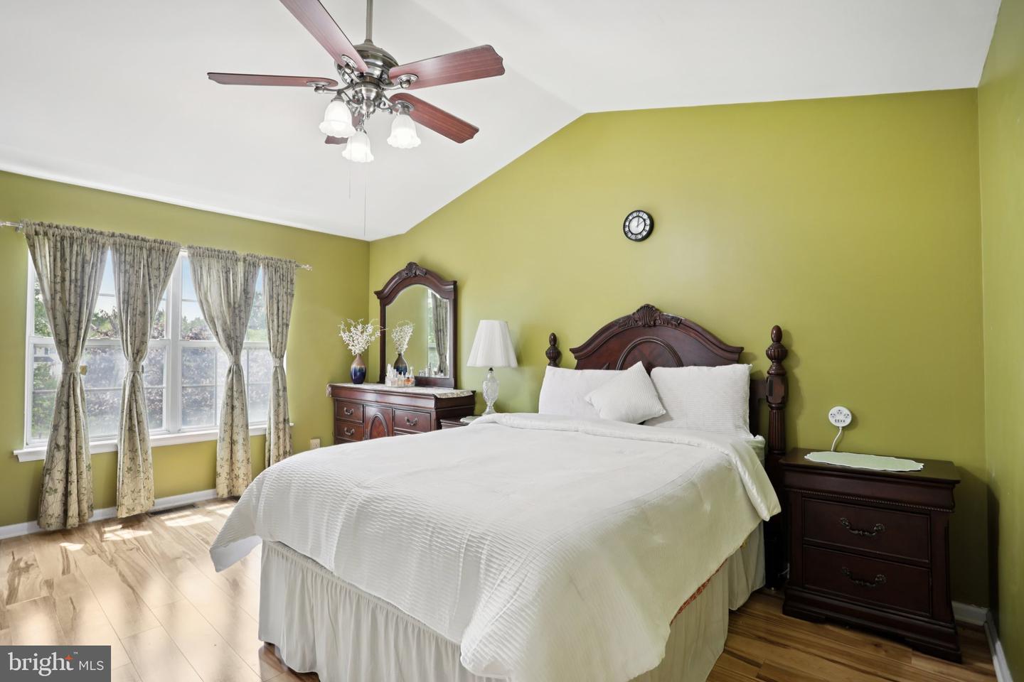 62 Hadley Dr