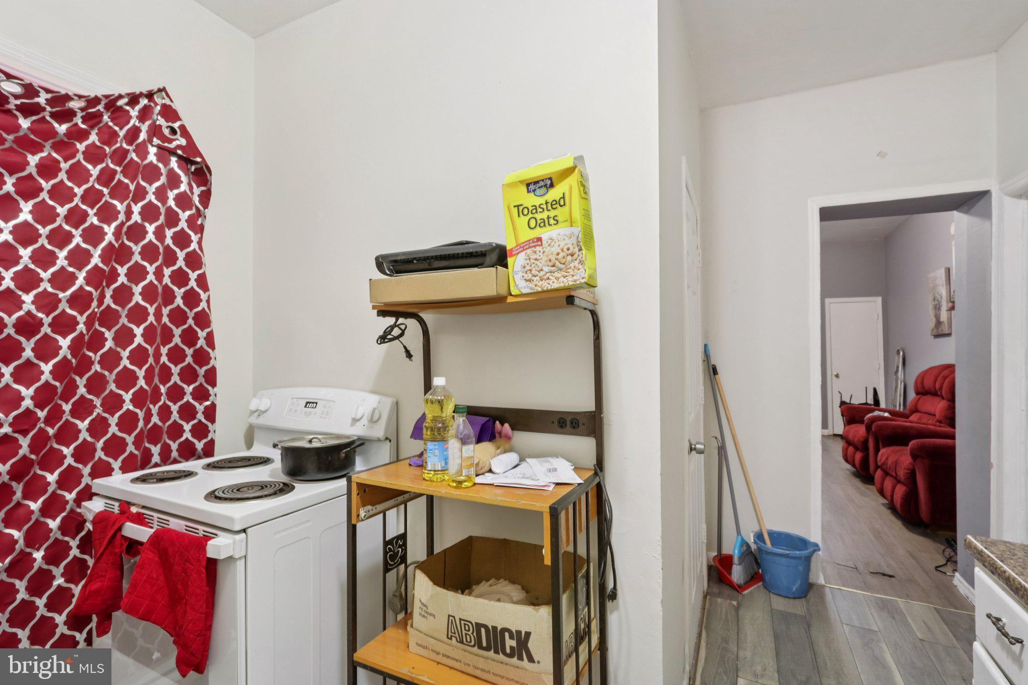 468 RUTHERFORD AVENUE