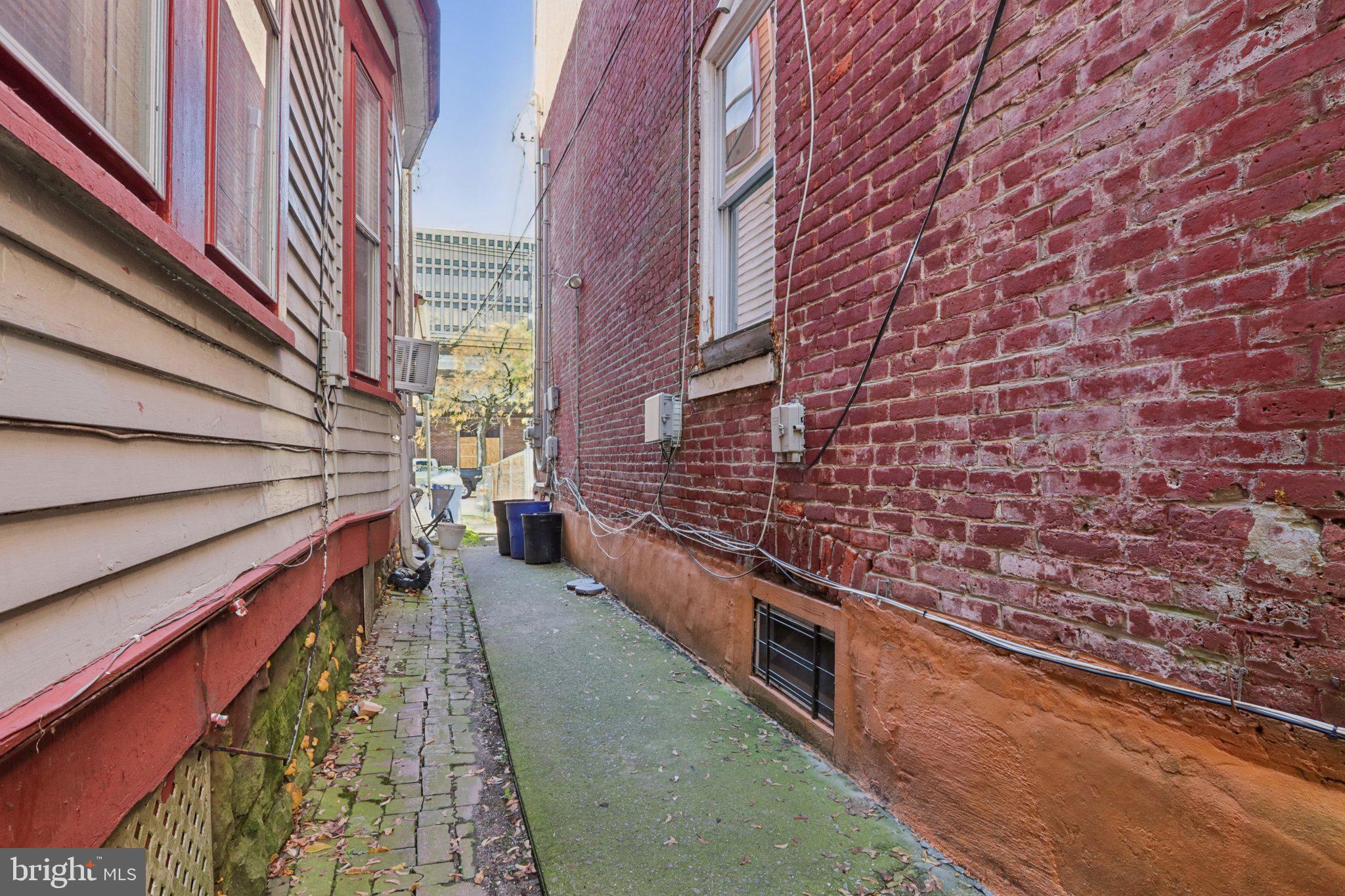 468 RUTHERFORD AVENUE