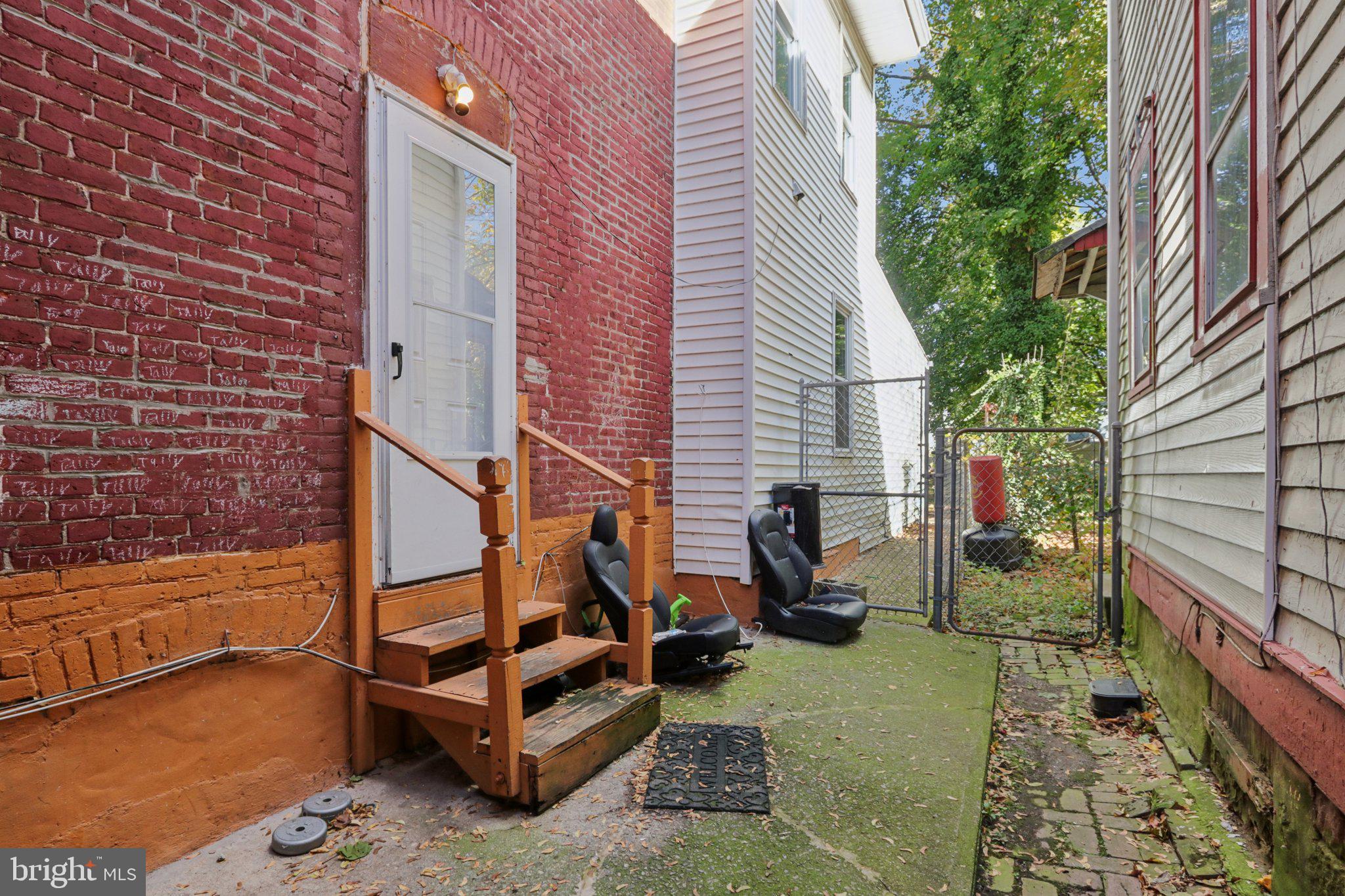 468 RUTHERFORD AVENUE