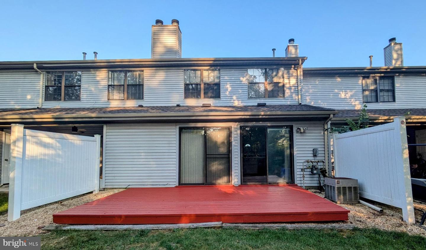 91 Pear Tree la