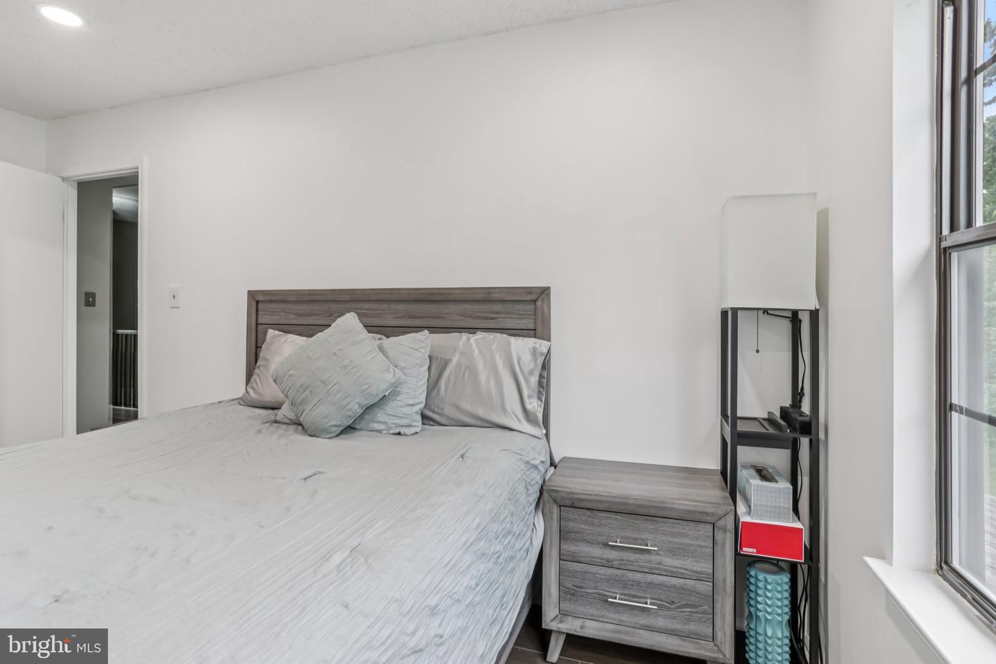 91 Pear Tree la
