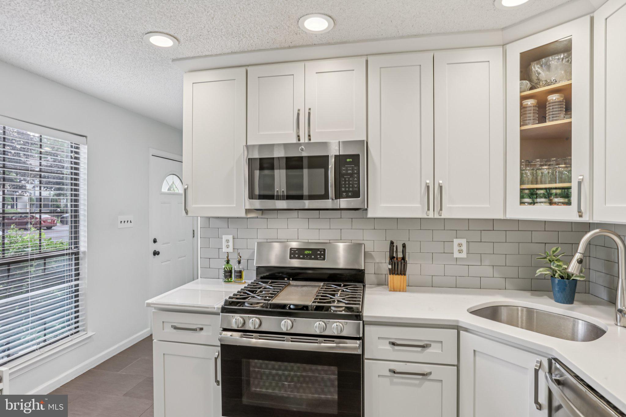 91 Pear Tree la