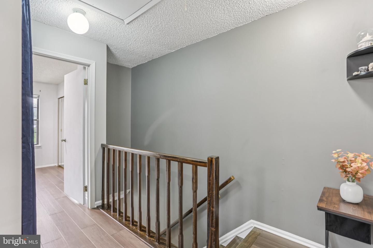 91 Pear Tree la