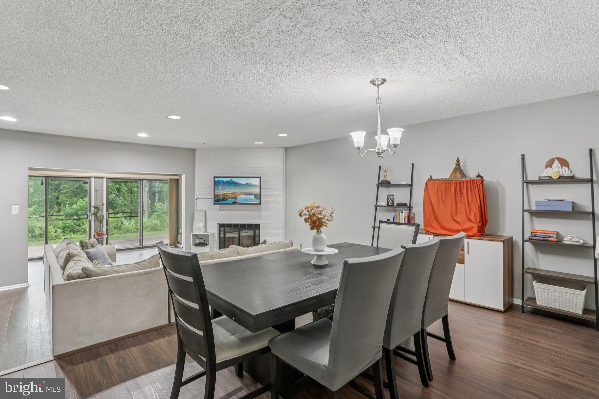 91 Pear Tree la