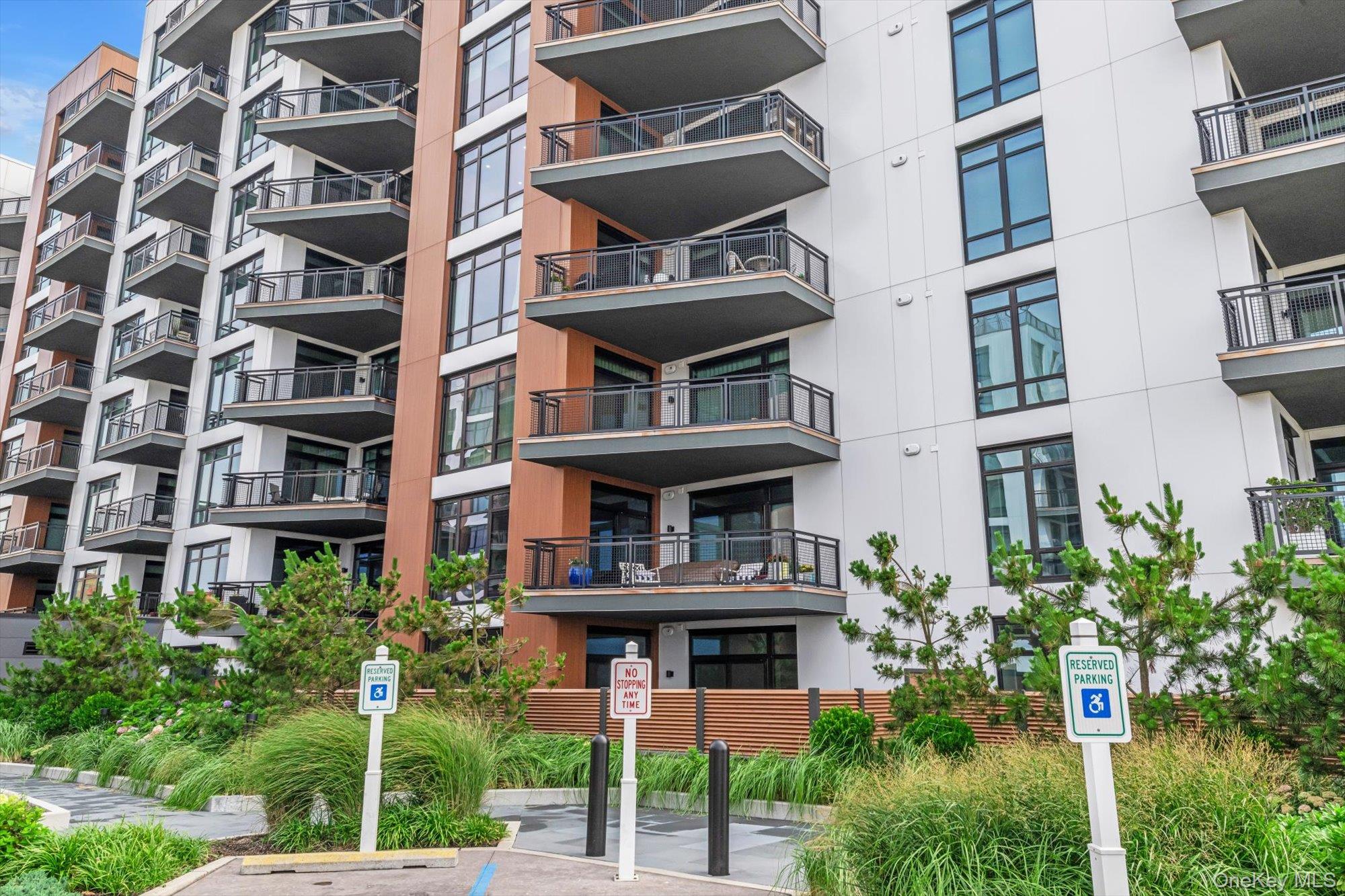 140 Boardwalk Unit: 503B