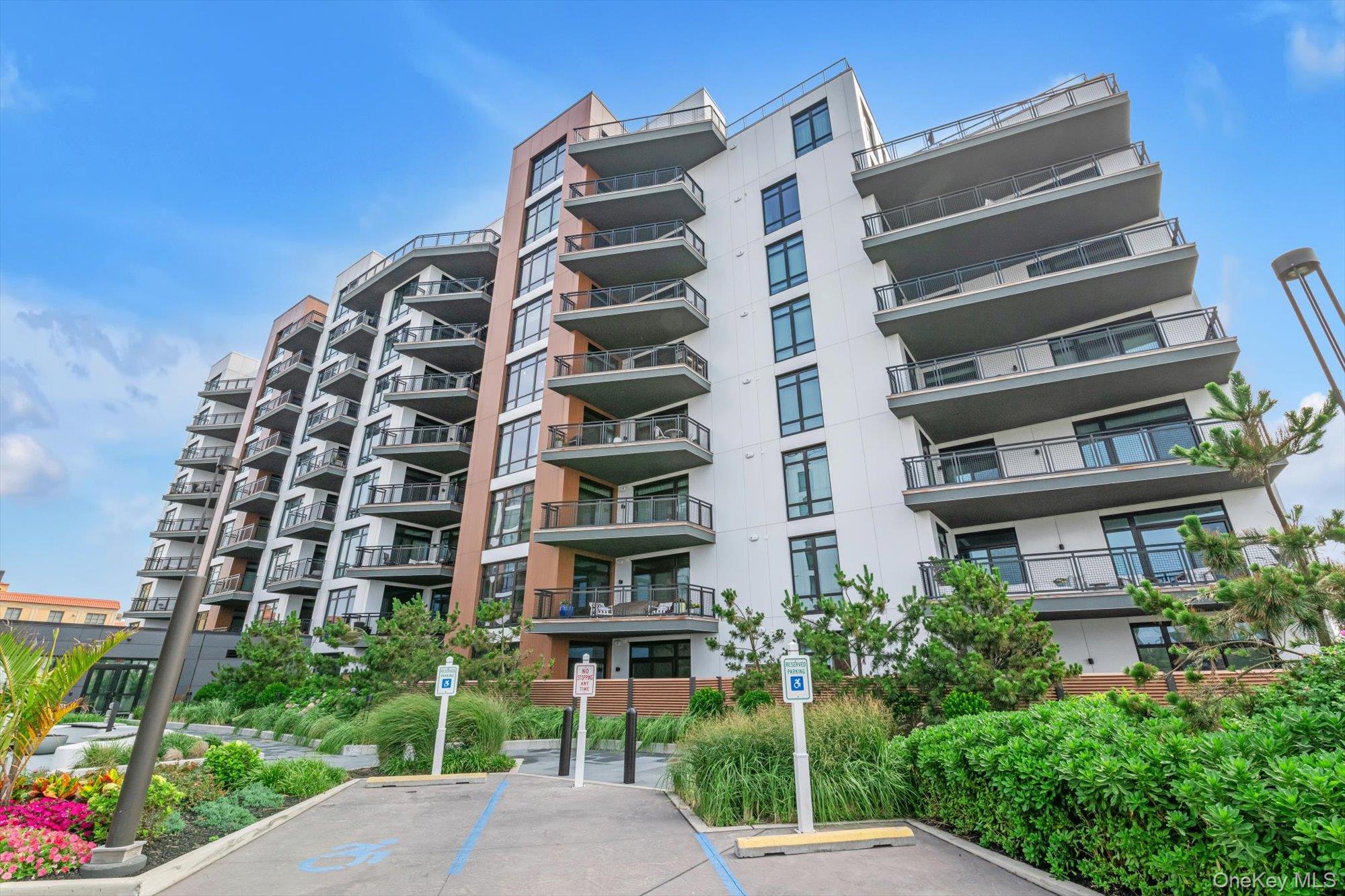 140 Boardwalk Unit: 503B