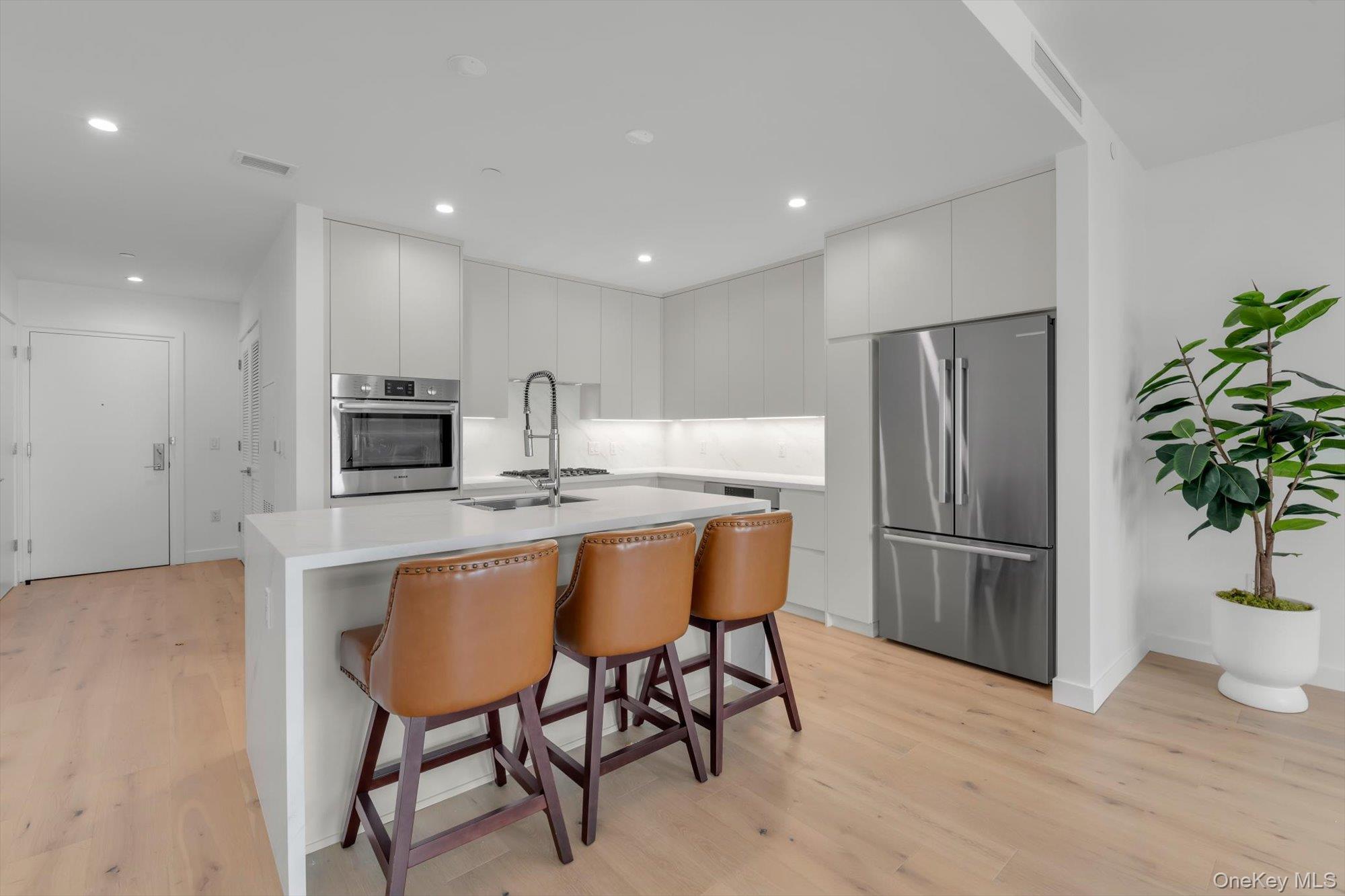 140 Boardwalk Unit: 503B