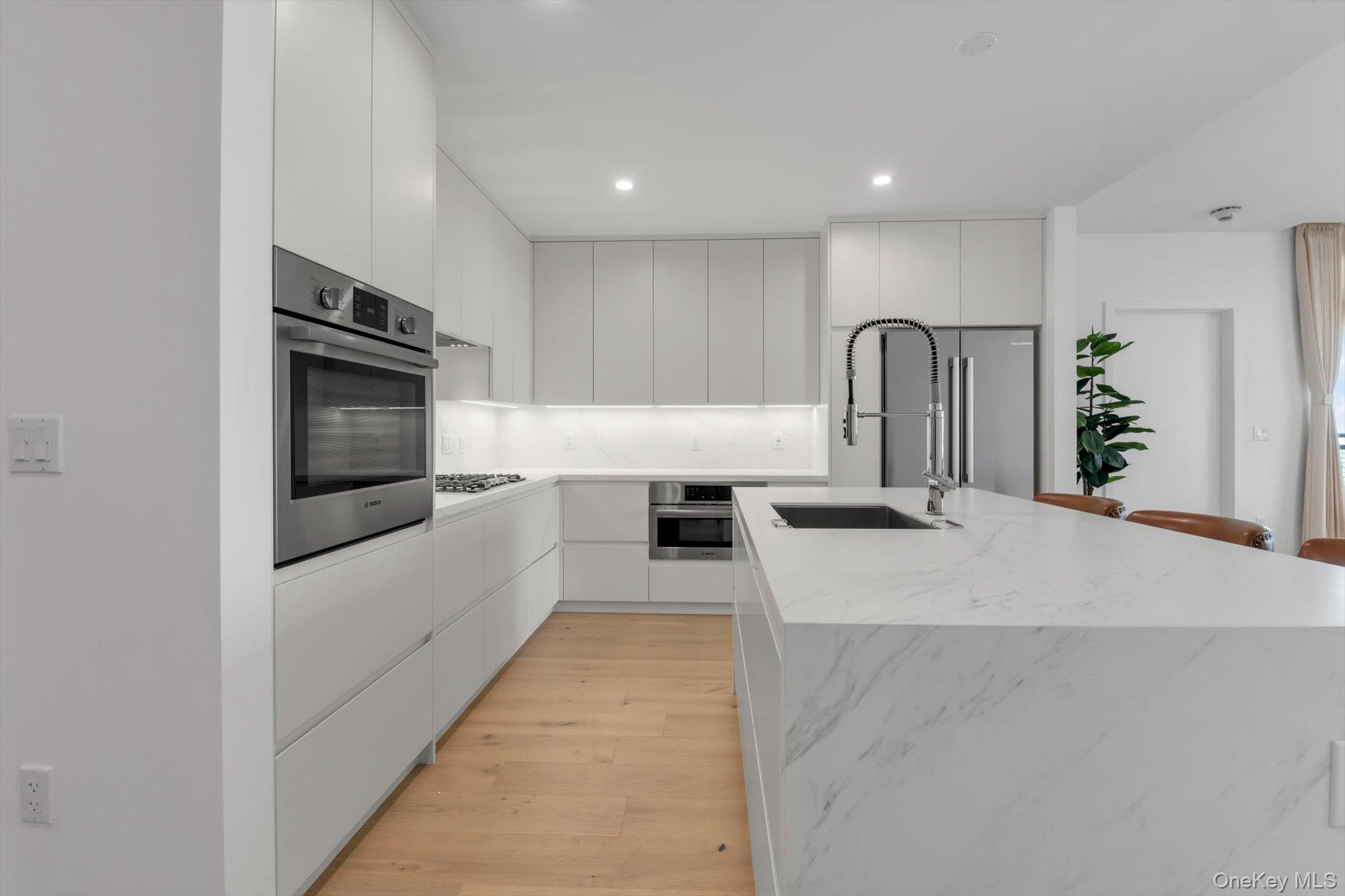 140 Boardwalk Unit: 503B